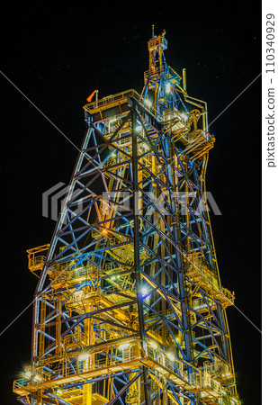 Exploration ship night view Exploration ship night view 110340929