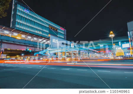 吉祥寺夜間旋轉（長時間曝光） 110340961