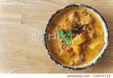 Curry chicken food. Indian masala butter chicken curry on table. Indian kitchen food concept  110341129