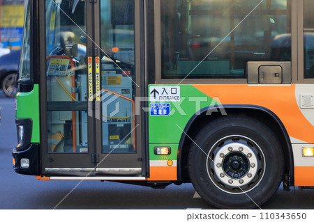 Route bus image 110343650