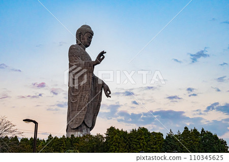 黃昏的Ushiku大佛 黃昏的Ushiku大佛 110345625