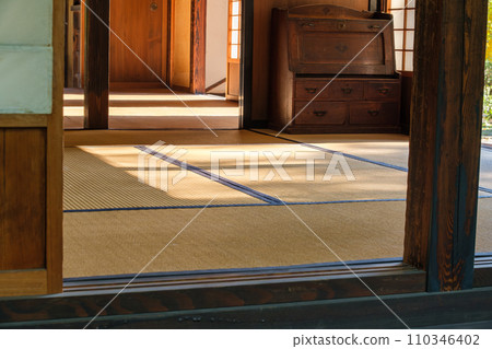 A house of an old private house 110346402