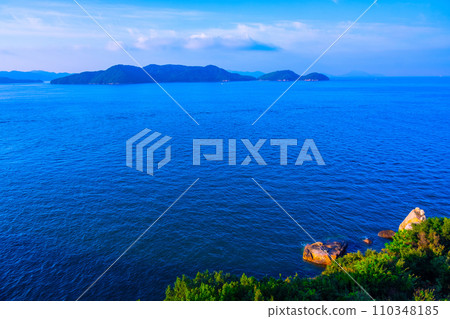 Morning on the Seto Inland Sea Morning on the Seto Inland Sea 110348185