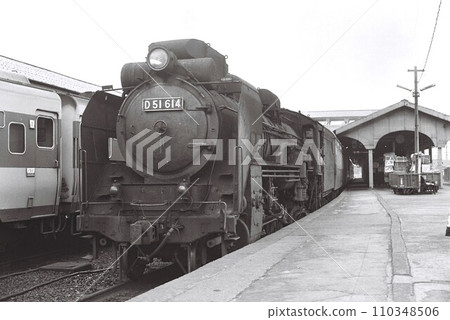 等待出發的D51蒸氣機車(D51 614型) 等待出發的D51蒸氣機車(D51 614型) 110348506