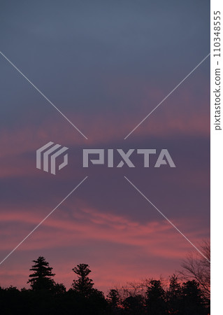 早晨發光的雲彩 早晨發光的雲彩 110348555