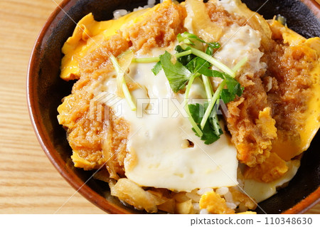 日本料理 豬排丼 日本料理 豬排丼 110348630