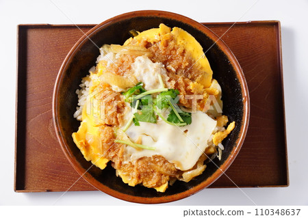 Katsudon Japanese food 110348637