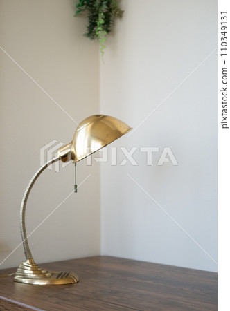 Table with stylish and retro lights [Interior image] 110349131
