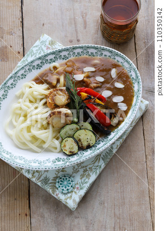 Summer vegetable curry udon 110350142