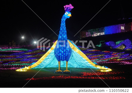 東京德國村的燈光秀。 2022 年 11 月。 110350622
