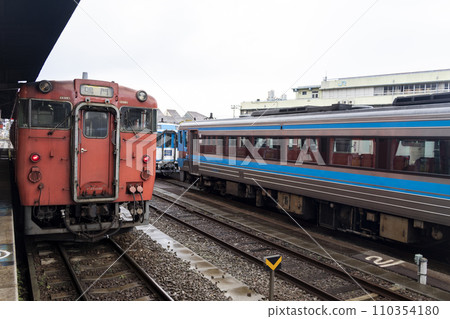 Kiha 47 stopping 110354180