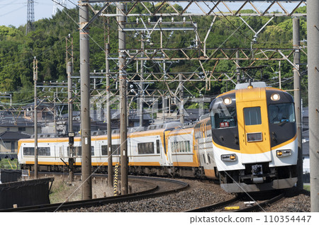Kintetsu 30000 series & 22000 series (Masuo ~ Ise Asahi) Kintetsu 30000 series & 22000 series (Masuo ~ Ise Asahi) 110354447