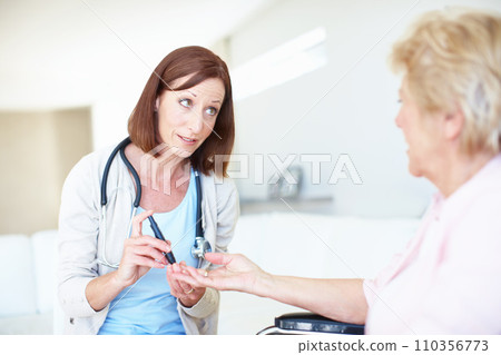 Well get to the bottom of your faintness - DiabetesSenior Care. Mature nurse checking an elderly patients blood sugar levels with a prick to the finger. Well get to the bottom of your faintness - DiabetesSenior Care. Mature nurse checking an elderly patients blood sugar levels with a prick to the finger. 110356773