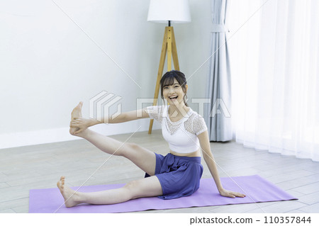 A young lad yoga 110357844