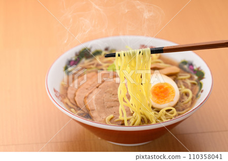 叉燒麵 醬油味 叉燒麵 醬油味 110358041