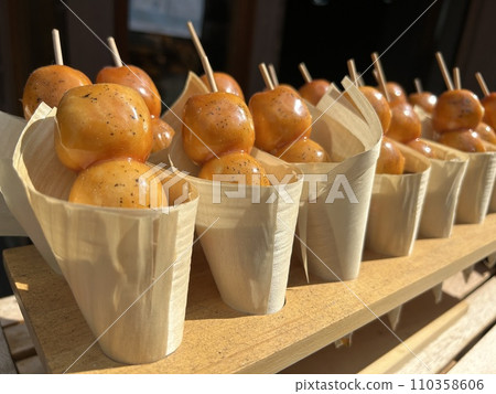 御手洗團子排隊 110358606