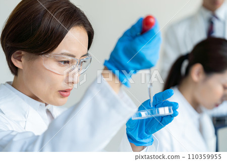 researcher  110359955