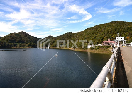 百佳水壩湖 塔斯湖 百佳水壩湖 塔斯湖 110362192