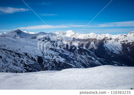 Ski slopes and mountains of Les Menuires in the french alps 110363235
