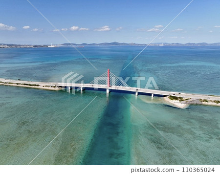 Aerial photography of Okinawa Prefecture's popular tourist spot Mid-Sea Road using a drone 110365024