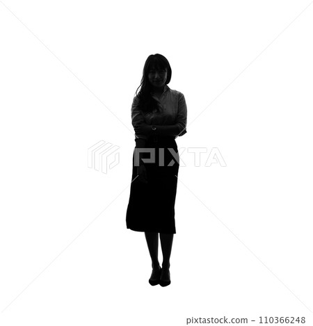 Full body silhouette of a woman, transparent background photo PNG precisely cut out by hand 110366248