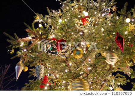 christmas tree decorations 5 christmas tree decorations 5 110367090