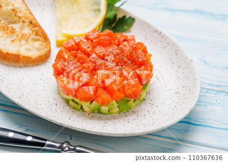 Delicious salmon and avocado tartare 110367636