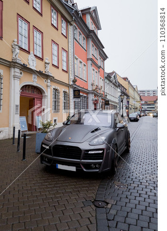 Modern Porsche Cayenne 110368814