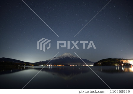 山中湖畔的天文觀測<山中湖> 110368939