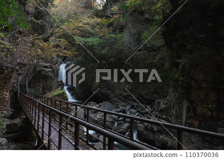 Gandatekyo Mitsutaki Waterfall (Gero City, Gifu Prefecture) Gandatekyo Mitsutaki Waterfall (Gero City, Gifu Prefecture) 110370036