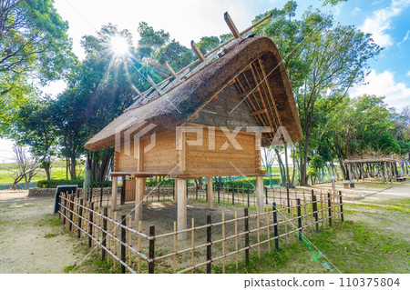 Amagasaki City, Hyogo Prefecture, Tano Ruins, elevated floor warehouse Amagasaki City, Hyogo Prefecture, Tano Ruins, elevated floor warehouse 110375804
