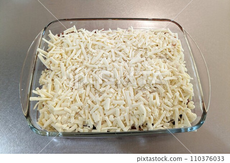 lasagna before baking 110376033