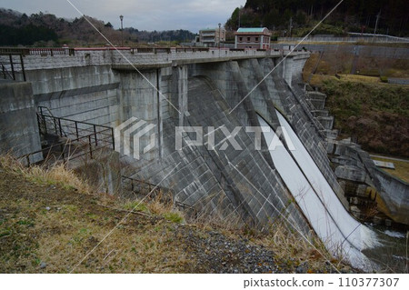 片倉水庫堤防及洩洪 片倉水庫堤防及洩洪 110377307