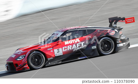Red race car Z running on the circuit Red race car Z running on the circuit 110378090