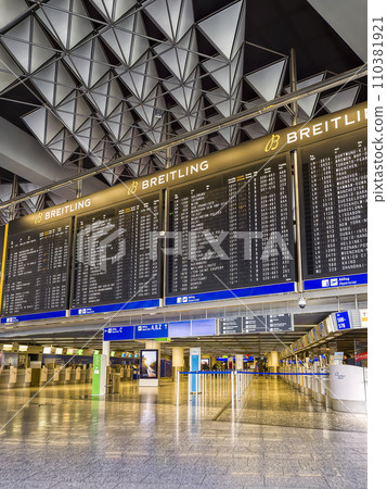 德國法蘭克福國際機場 / 法蘭克福機場 大型出發資訊牌 110381921