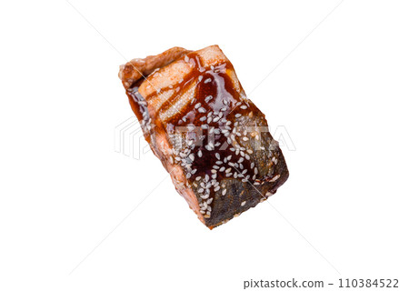 Delicious grilled salmon fillet with salt, spices, herbs and sauce 110384522