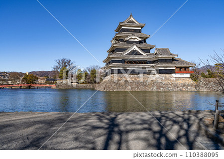 國寶松本城堡 110388095