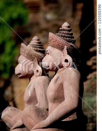 Banteay Srei ruins, stone statue of a guardian monkey 110388396