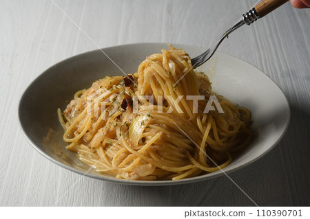 Japanese-style onion pasta Japanese-style onion pasta 110390701