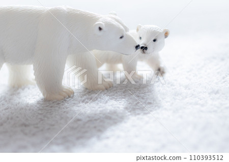 Polar bear and penguin 110393512