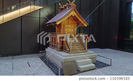 shrine in town 110396585