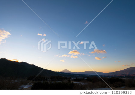 Mt. Fuji seen from Hokuto City, Yamanashi Prefecture, winter morning Mt. Fuji seen from Hokuto City, Yamanashi Prefecture, winter morning 110399353