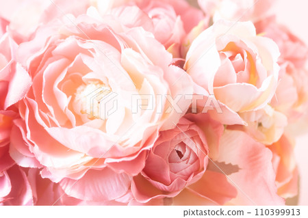 背景材質:珊瑚粉紅花朵(人造花) 背景材質:珊瑚粉紅花朵(人造花) 110399913