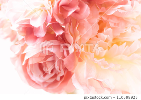 背景材質：珊瑚粉紅花朵（人造花） 110399923