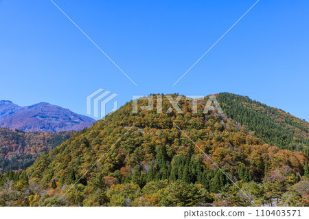 岐阜縣白川村世界遺產白川鄉的秋景 岐阜縣白川村世界遺產白川鄉的秋景 110403571