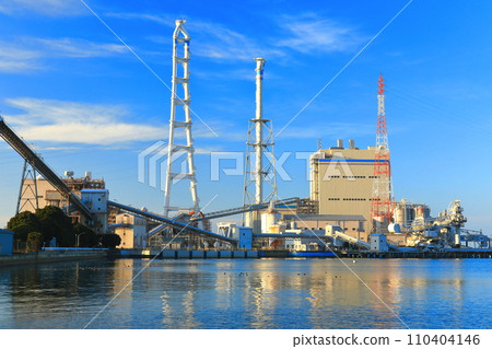 [Ehime Prefecture] Clear skies at Saijo Thermal Power Station 110404146