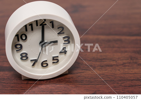 clock on the desk clock on the desk 110405057