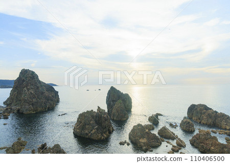 從五野線的窗口看到的日本海 110406500