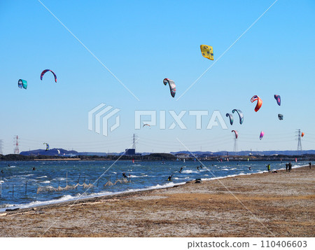 Kite surfing Kite surfing 110406603
