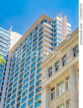 Architecture of historic and modern buildings in downtown of Vancouver, Canada 110409570